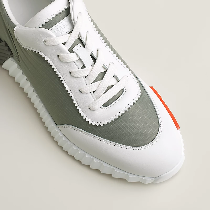 bouncing-sneaker--251831ZHX3-above-wm-7-0-0-800-800_g