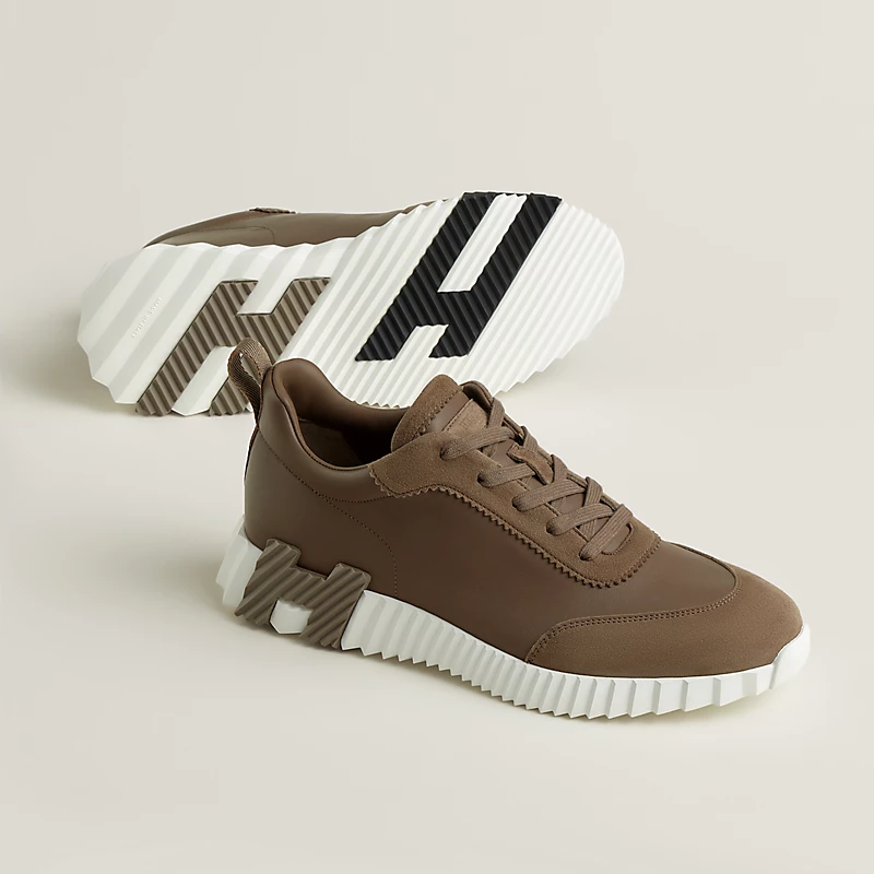 bouncing sneaker
