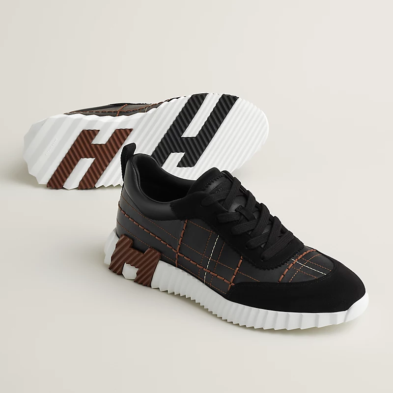 bouncing-sneaker