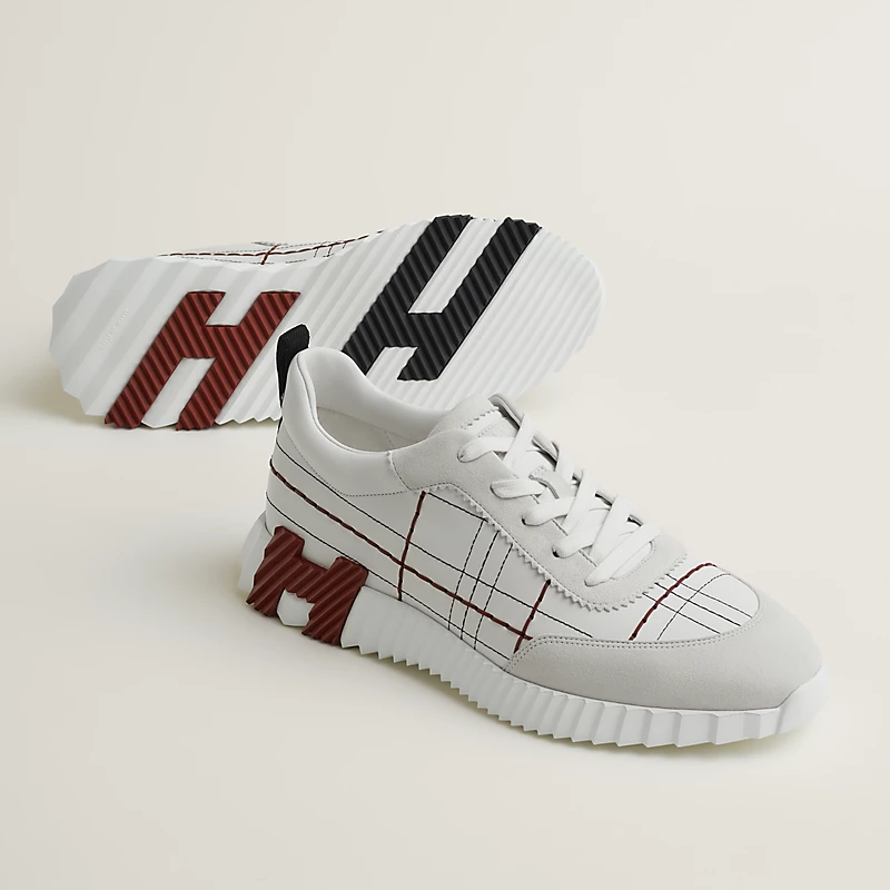 bouncing-sneaker White