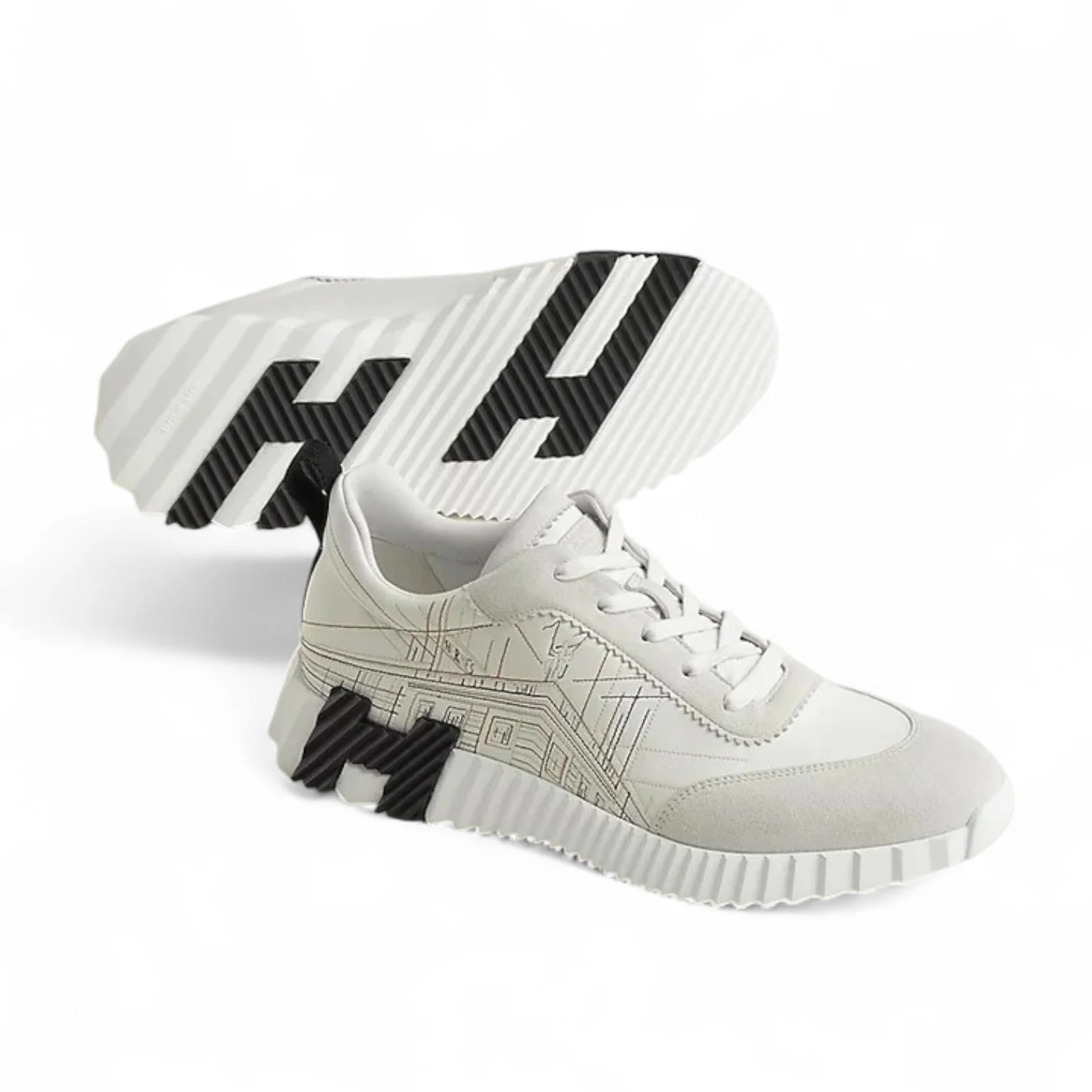 BOUNCING SNEAKERS